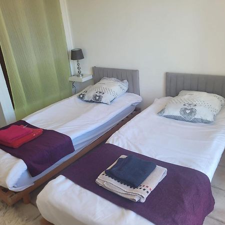 Appartement Proche Aeroport Marseille Marignane - Studio Confortable - Logement Ideal - Hebergement Tout Equipe Rognac Ngoại thất bức ảnh