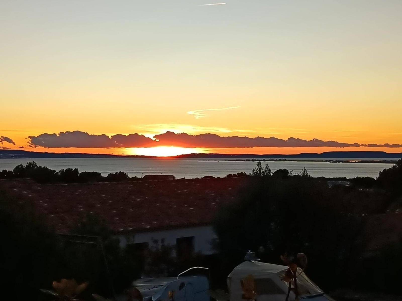 Appartement Proche Aeroport Marseille Marignane - Studio Confortable - Logement Ideal - Hebergement Tout Equipe Rognac Ngoại thất bức ảnh
